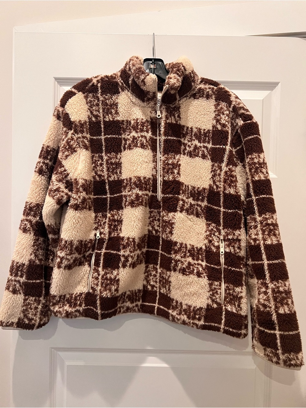 American Eagle fluffy fleece pullover